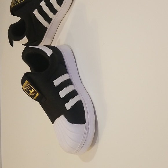 Adidas Kids Black and White Sneakers - Picture 4 of 10